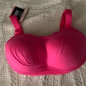 Victoria Secret the Ultimate sports bra 32 DD